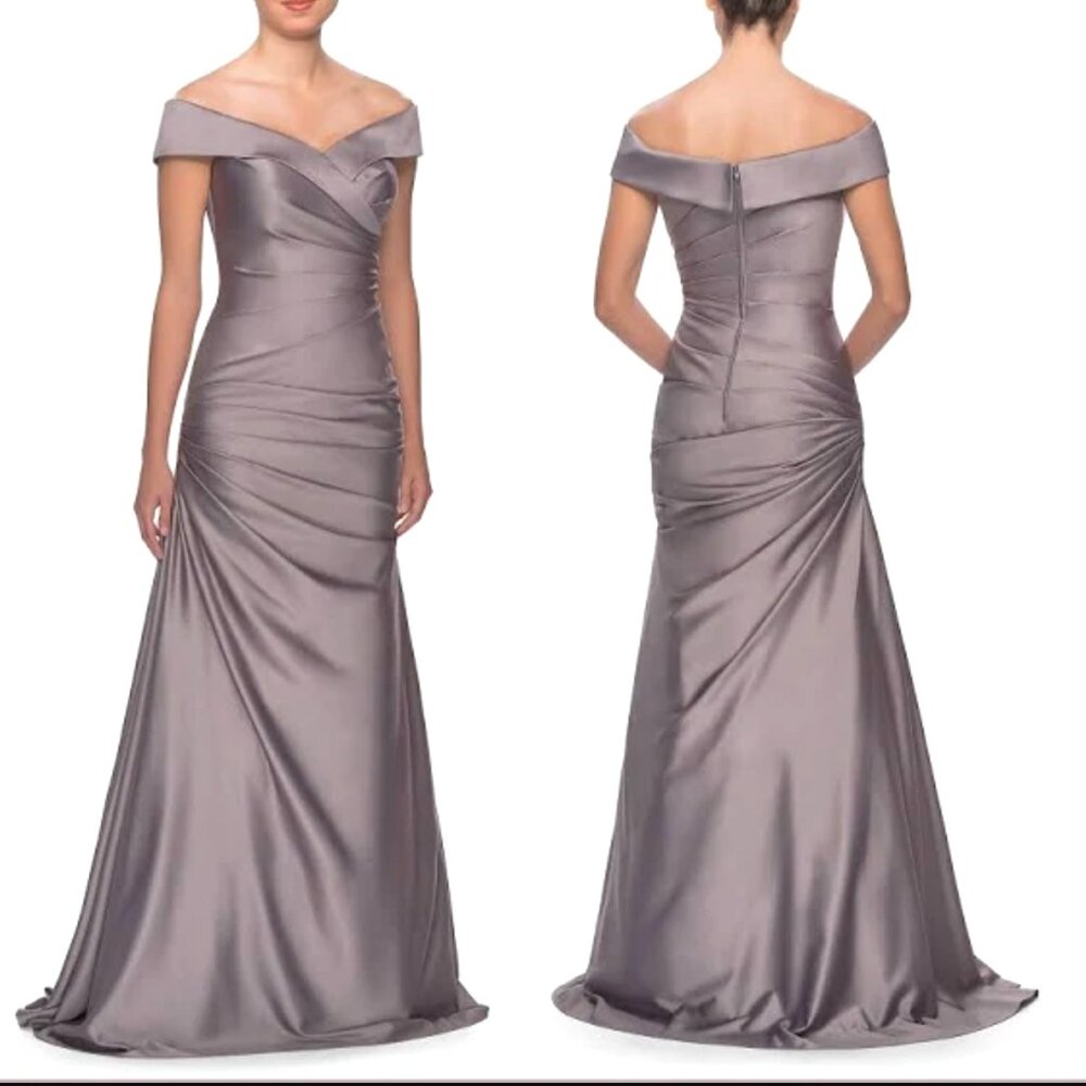 La Femme Off Shoulder Ruched Satin Trumpet Gown in Midnight Blue, size 10, NWOT! - Picture 11 of 11